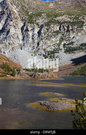 L'incantevole lago di Ellery in autunno il giorno Foto Stock