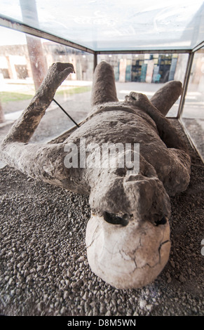 Le forme del corpo delle vittime dopo le eruzioni del Vesuvio, Pompei, Italia Foto Stock