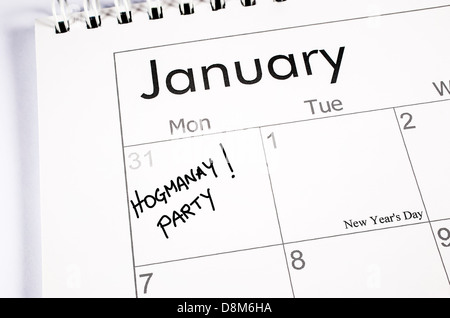 Pagina del calendario con la Vigilia di Capodanno nota con le parole Hogmanay party scritto in data spazio Foto Stock