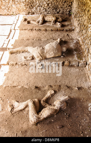 Le forme del corpo delle vittime dopo le eruzioni del Vesuvio, Pompei, Italia Foto Stock