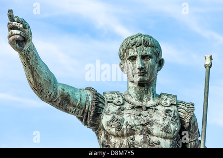 Statua di Cesare Augusto, Roma, Italia Foto Stock