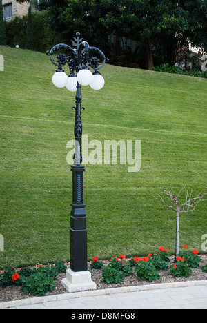 Dettaglio nel giardino del mondo Bahai,centro spirituale e amministrativo nel cuore della comunità Bahai di Haifa, Israele Foto Stock