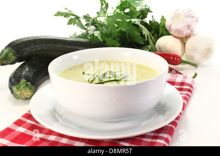 Zucchine minestra di crema Foto Stock