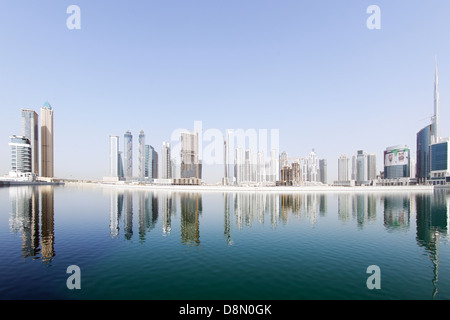 Architettura moderna, Dubai Business Bay, Dubai, Emirati Arabi Uniti, Asia Foto Stock