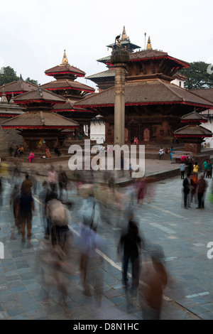 Il movimento sfocati in Durbar Square, Kathmandu, Nepal Foto Stock