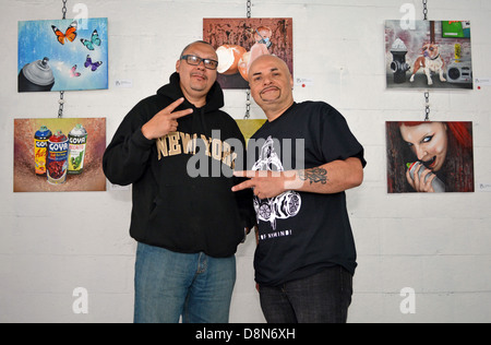 Rinomata artisti di graffiti James Sexer Rodriguez & Zimad presso un Sexer mostra a 5 livelli Pointz nella città di Long Island, Queens, NY Foto Stock