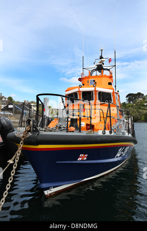 Scialuppa di salvataggio RNLI Maurice e Joyce Hardy a Fowey, Cornwall, England, Regno Unito Foto Stock