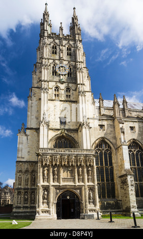 Il grand stile gotico della Cattedrale di Canterbury Kent England Regno Unito Foto Stock