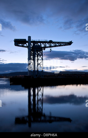 Titan Crane sul fiume Clyde in Clydebank. Foto Stock