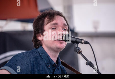 Tobias Ben Giacobbe eseguendo il giorno 2 di Exeter rispetto Festival 2013 a Belmont Park Exeter, Regno Unito Foto Stock