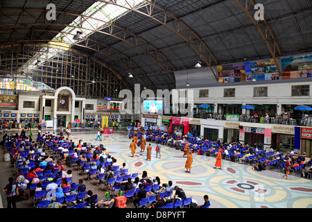 Hua Lamphong stazione ferroviaria centrale, Chinatown, Bangkok, Thailandia Foto Stock