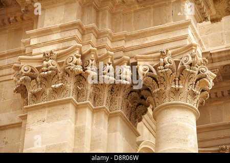Dettaglio dell'architettura del la barocca Cattedrale o Duomo di Siracusa (Siracusa), Sicilia, Italia UNESCO Foto Stock