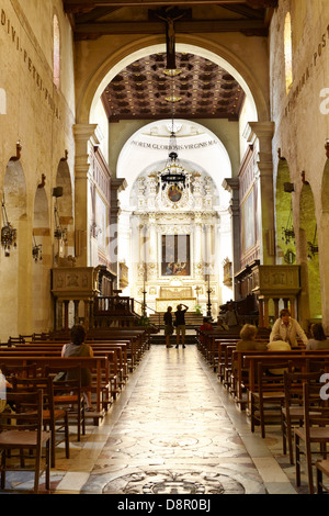 Interno della barocca Cattedrale o Duomo di Siracusa (Siracusa), Sicilia, Italia UNESCO Foto Stock