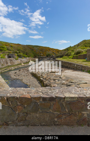 Porthclais Pembrokeshire West Wales. Vicino a St Davids questa storica porta con il porto è stato costruito nel secolo12th. Foto Stock