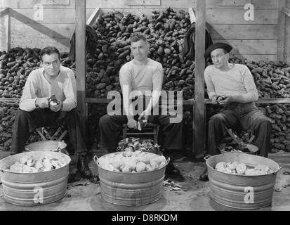 Bob Hope e Eddie Bracken sul set del film "catturati nel progetto', Paramount Pictures, 1941 Foto Stock