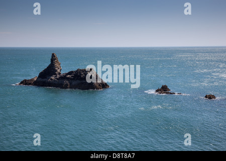 Chiesa Rock vicino ampia oasi beach, vicino Bosherton, Pembrokeshire, Galles Foto Stock