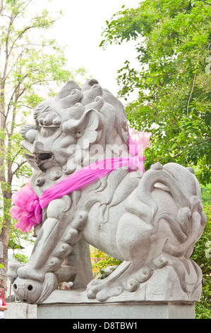 Lion statua nel tempio della Thailandia. Foto Stock