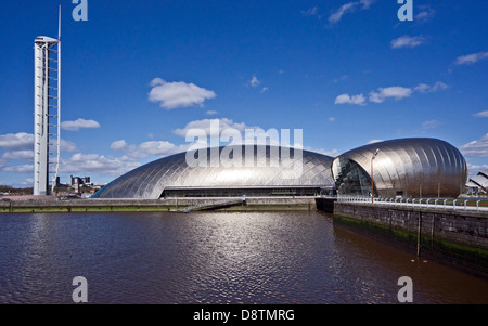 Torre di Glasgow, Glasgow Science Centre e il Teatro IMAX al Prince's Dock sul fiume Clyde a Glasgow Scozia Scotland Foto Stock