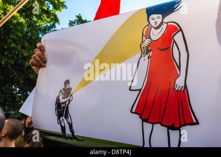 Parigi, Francia popolo turco per protestare contro il governo turco la repressione negli ultimi un-kara Anti-Government dimostrazioni. La protesta francese poster Foto Stock