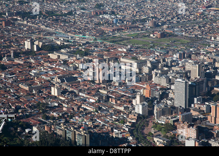 Vista panoramica di Bogotà dal picco di Monserrate, Plaza Bolivar, Bogotà, Colombia Foto Stock