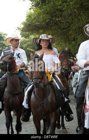 La Cabalgata, sfilata di cavalli, Feria de Cali, Fiera di Cali, Cali, Colombia Foto Stock