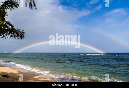 Doppio arcobaleno sulla North Shore di Oahu Hawaii USA Foto Stock