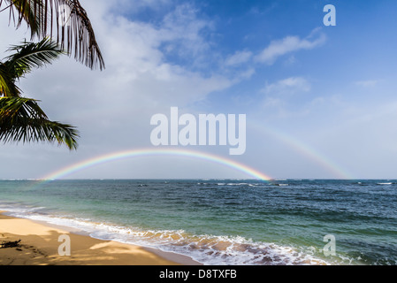 Doppio arcobaleno sulla North Shore di Oahu Hawaii USA Foto Stock