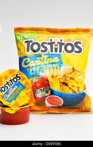 Pacchetto di mais e Tostitos salas salse Foto Stock