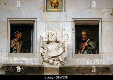 Il movimento apostoli figure del Municipio orologio astronomico di Praga Repubblica Ceca Foto Stock