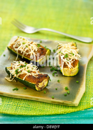 Zucchine ripiene Foto Stock