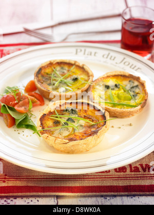 Roquefort-porro mini quiche Foto Stock