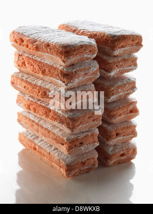 Pila di biscotti rosa de Reims Foto Stock