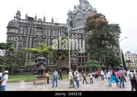 Plaza Botero, il Palacio de la Cultura Rafael Uribe, Medellin, Colombia Foto Stock