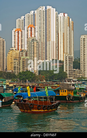 Presso il porto di Aberdeen Sampan barca porto, Aberdeen, Hong Kong Foto Stock