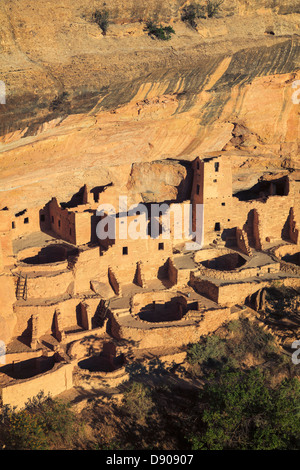 Stati Uniti d'America, Colorado, Mesa Verde National Park (patrimonio UNESCO), Cliff Palace abitazioni Foto Stock