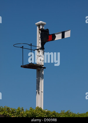 Il vecchio segnale di treno post, Regno Unito 2013 Foto Stock