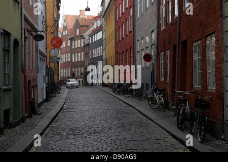 Una delle strade del centro di Copenhagen, Danimarca Foto Stock