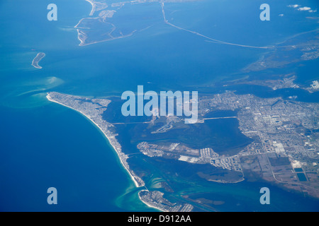 Florida,Tampa Bay,Bob Graham Sunshine Skyway Bridge,i-275,United Airlines,a bordo,posto a sedere sul finestrino,vista,vista aerea dall'alto,Anna Maria,Bradent Foto Stock