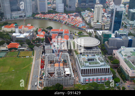 Skyline della città di Singapore, grattacieli, vista aerea dall'alto, Fiume Singapore, Boat Quay, New Supreme Court, Parliament House, Treasury, North Bridge Foto Stock