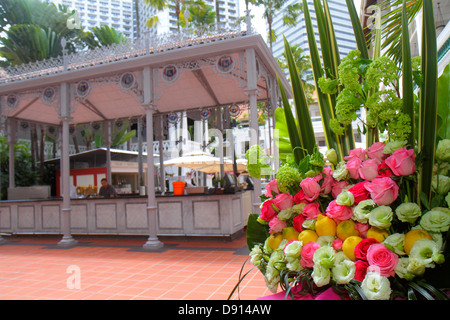Singapore Raffles, hotel, cortile, Gazebo Bar, fiori, rose, storico, Sing130201075 Foto Stock