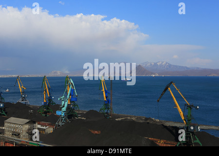 Porto di Nakhodka Foto Stock