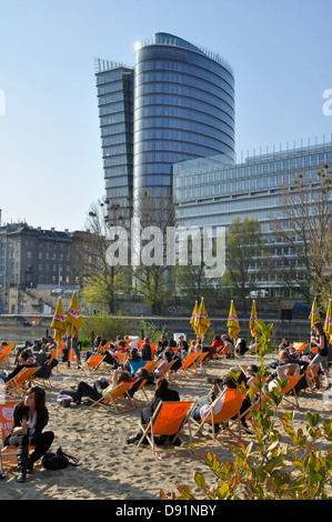 Herrmann beach bar al canale del Danubio Foto Stock