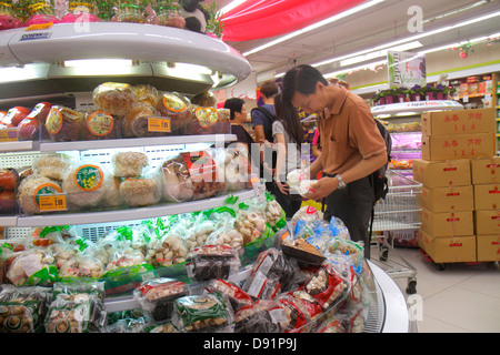 Singapore,Bishan Place,Junction 8,shopping shopper acquirenti negozio mercati mercato mercati di vendita di acquisto, negozio al dettaglio negozi business Foto Stock