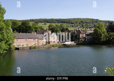 Cromford's Mill Pond a Cromford Derbyshire Inghilterra Regno Unito Foto Stock