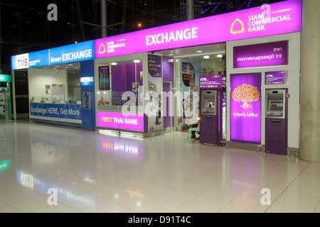 Bangkok Thailandia, Thai, Suvarnabhumi International Airport, BKK, cambio valuta, negozio, Siam Commercial Bank, banca, bancomat, terminale, Thai130207004 Foto Stock