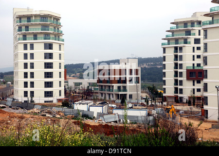 L'espansione urbana di Turchia, nuovi blocchi di appartamenti in costruzione in Pendic, un sobborgo di Istanbul, Aprile 2013 Foto Stock