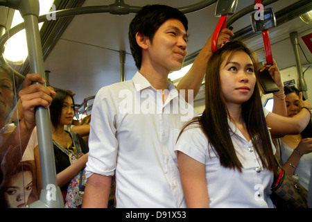 Bangkok Thailandia, Thai, Chatuchak, Phaholyothin Road, stazione di Mo Chit, sistema di trasporto di massa di Bangkok, BTS Skytrain, trasporto pubblico, passeggeri Foto Stock