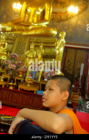 Bangkok Thailandia, Thai, Phra Nakhon, Wat Ratchanatdaram, tempio buddista, Loha Prasat, Maha Chetsadabodin Pavilion, Rattanakosin Exhibition Hall, statua, oro, Foto Stock