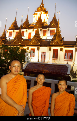 Bangkok Thailandia, Thai, Phra Nakhon, Wat Ratchanatdaram, tempio buddista, Loha Prasat, Maha Chetsadabodin Pavilion, Rattanakosin Exhibition Hall, 37 Metal spi Foto Stock