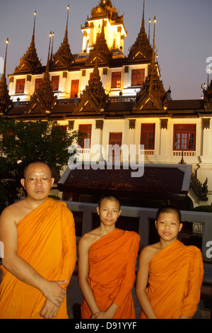 Thailandia, Thai, Bangkok, Phra Nakhon, Wat Ratchanatdaram, tempio buddista, Loha Prasat, Maha Chetsadabodin Pavilion, Rattanakosin Hall, 37 guglie metalliche, m asiatico Foto Stock